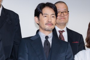 竹野内豊、Netflixシリーズ『THE DAYS』ワールドプレミアに登場