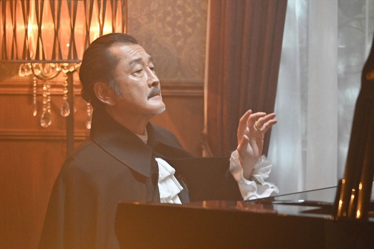 吉田鋼太郎＆麻生久美子のかわいすぎ吸血鬼夫婦始まりの物語！　『unknown』特別編がテラサで配信スタート！