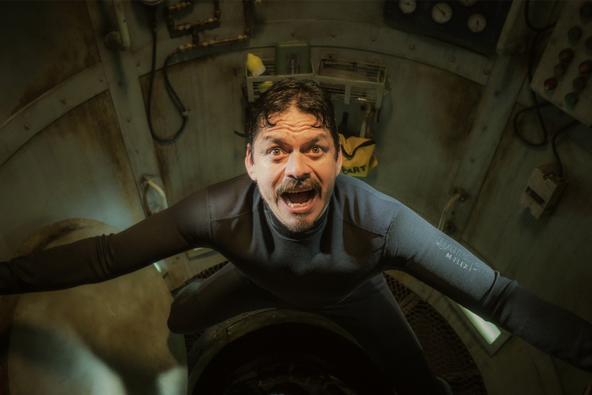 超巨大ザメがボート粉砕！ 家族が絶体絶命　『ブラック・デーモン』場面写真一挙披露
