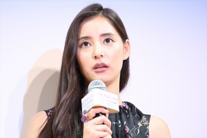  新木優子、『SEE HEAR LOVE 見えなくても聞こえなくても愛してる』配信直前イベントに登場