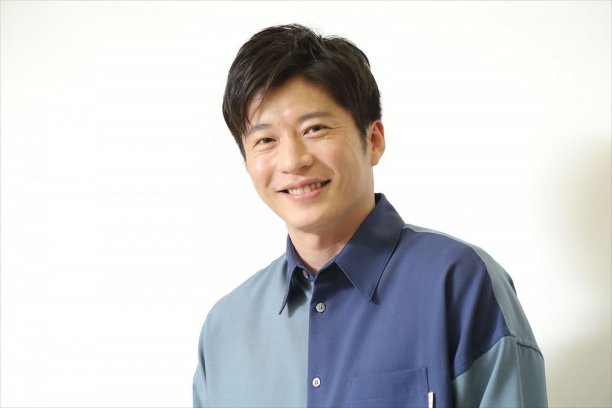 田中圭、真夏のダークヒーローに!痛快ノンストップ・サスペンスで光と闇を抱える郵便配達人役に挑む!