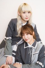 （左から）櫻坂46・小池美波、大沼晶保