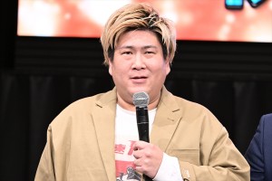 ビスケットブラザーズ・きん、『M-1グランプリ2023』開催会見に登場