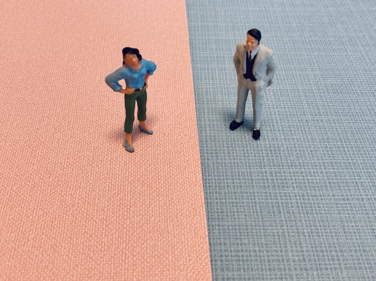 女性の約半数が「日々ジェンダーギャップを感じる」　LGBT教育は「足りていない」が8割に【ジェンダーに関する意識調査】
