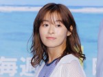 【写真】森七菜、美脚あらわの“シンデレラポーズ”に反響「美しすぎて困る」＜真夏のシンデレラ＞