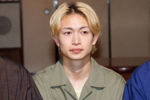 ドラマ『ばらかもん』制作発表に登場した綱啓永