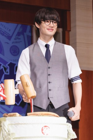 佐野勇斗、金曜ドラマ『トリリオンゲーム』制作発表会見に登場