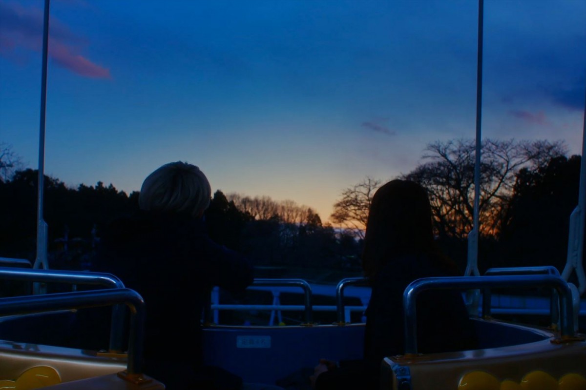 映画『夜きみ』JO1・白岩瑠姫＆久間田琳加の新場面写真解禁！　入場者プレゼントはトレーディングカード