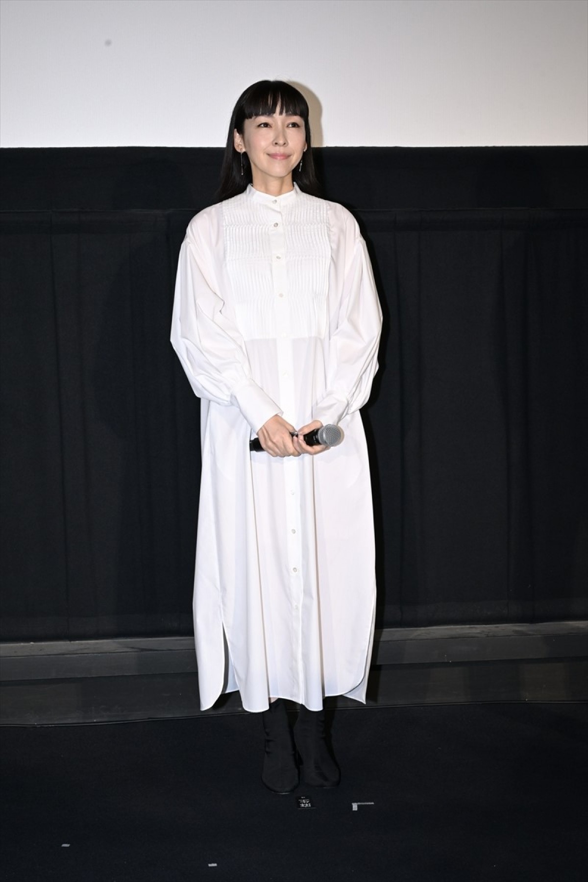 藤竜也、82歳を目前にした舞台挨拶は「贅沢の極み」　娘役の麻生久美子らが祝福