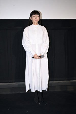 麻生久美子、映画『高野豆腐店の春』初日舞台挨拶に登場