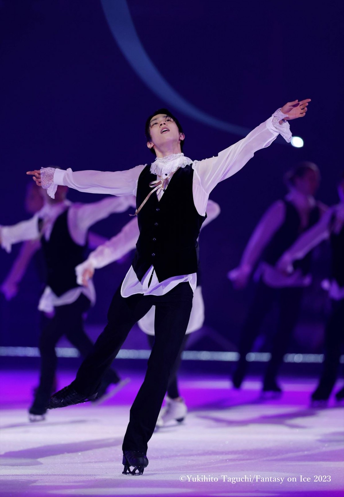 羽生結弦、プロ転向1年目の軌跡を追う　『羽生結弦／PROFESSIONAL』誌面カット公開