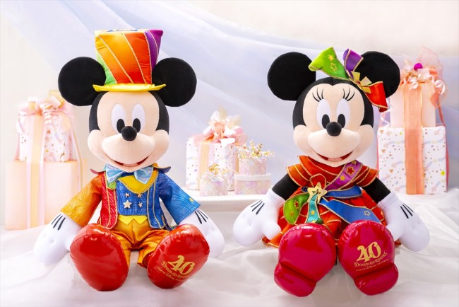 TDR40周年“予約販売限定グッズ”登場へ！ ぬいぐるみセットやピンバッジ ...