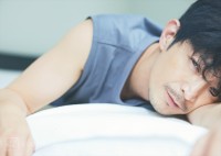 津田健次郎写真集『ささやき』より