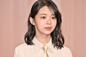 趣里、連続テレビ小説『ブギウギ』完成試写会・会見に登場