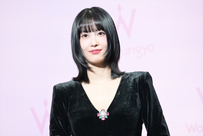 TWICE・MOMO、Wonjungyo 誕生1周年記念 記者発表会に登場