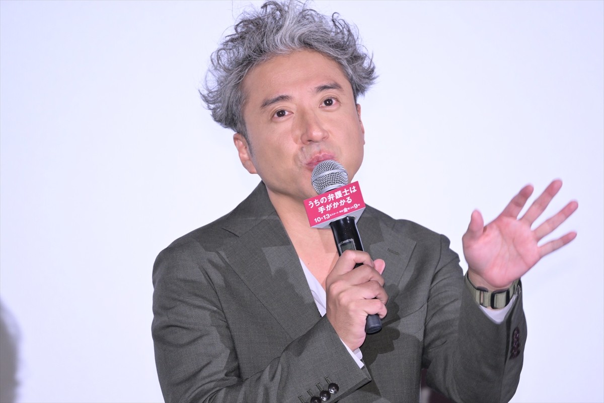 平手友梨奈、ムロツヨシから“殺傷能力が高い言い間違い”暴露され「本当に申し訳なかったです」