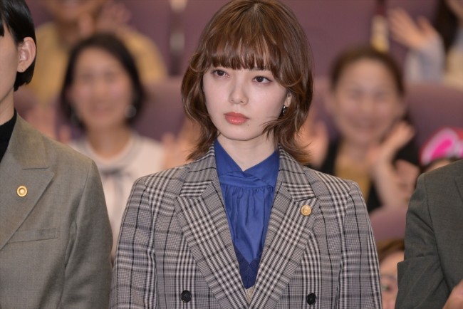 【本作紹介時のみ使用可】『うちの弁護士は手がかかる』完成披露試写会・舞台挨拶　20231009実施