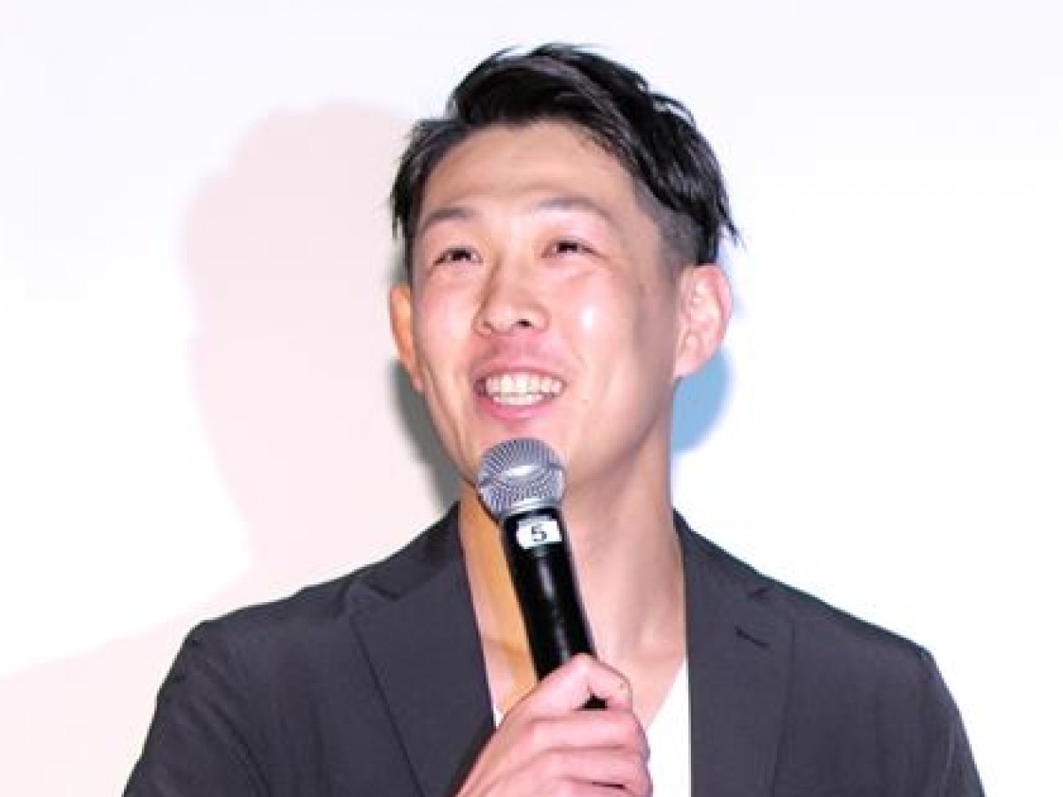 ネルソンズ・青山フォール勝ち、先輩芸人のインナーに困惑「水曜日ですか？笑」「モザイクかけてあげて」