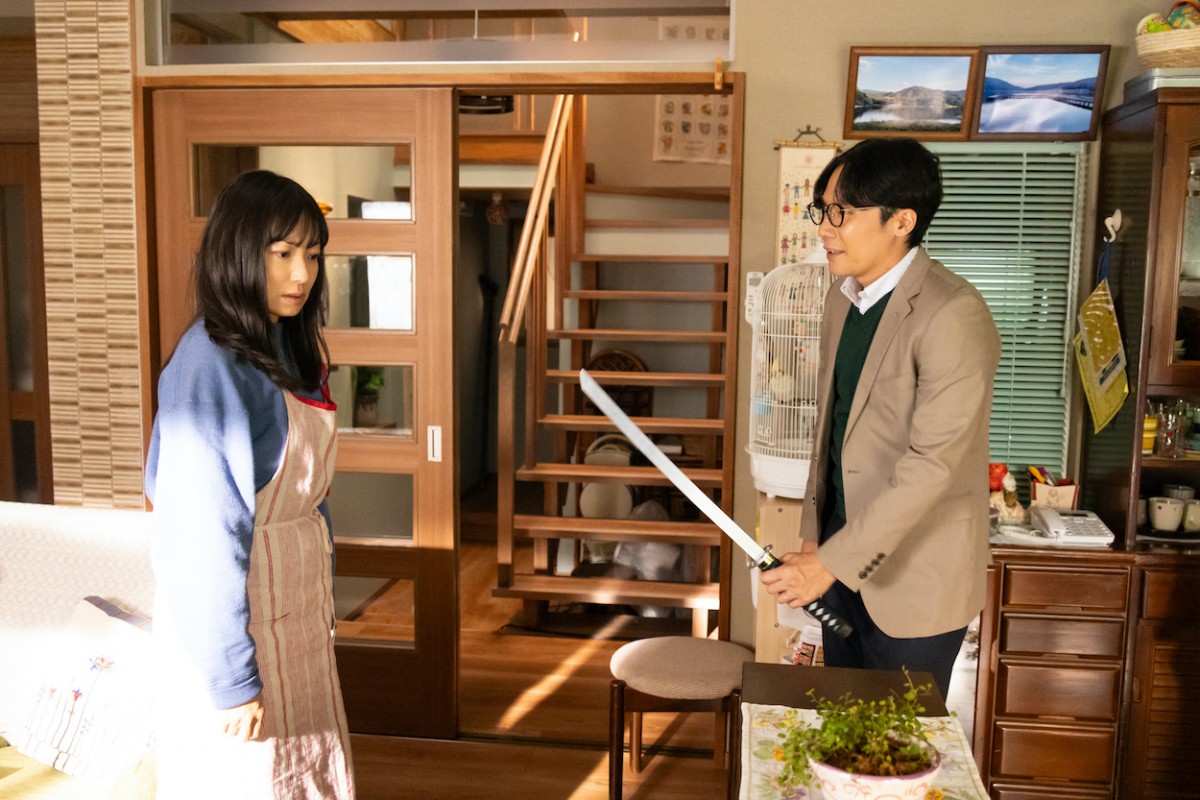 『ゆりあ先生の赤い糸』第2話　“ゆりあ”菅野美穂、夫“吾良”田中哲司を「パパ」と呼ぶ幼い姉妹と対面