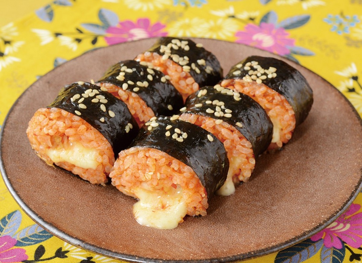 ローソン「韓国フェア」開催！　韓国の人気店監修の「スンドゥブチゲ」など登場