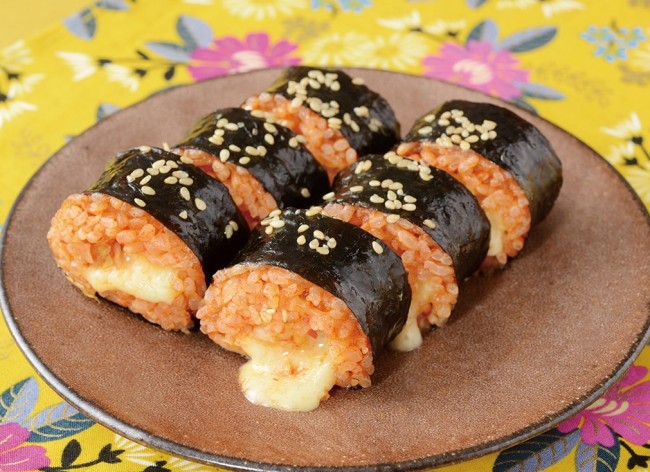 ローソン「韓国フェア」開催！　韓国の人気店監修の「スンドゥブチゲ」など登場