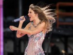 テイラー・スウィフトのコンサートで若い女性ファンが死亡