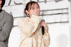 福原遥、映画『あの花が咲く丘で、君とまた出会えたら。』完成披露試写会に登場