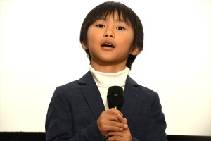 塚尾桜雅、映画『ほかげ』公開記念舞台挨拶に登場