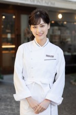 乃木坂46・山下美月、新ドラマ『Eye Love You』で二階堂ふみの恋を後押しする“恋愛強者”のショコラティエに