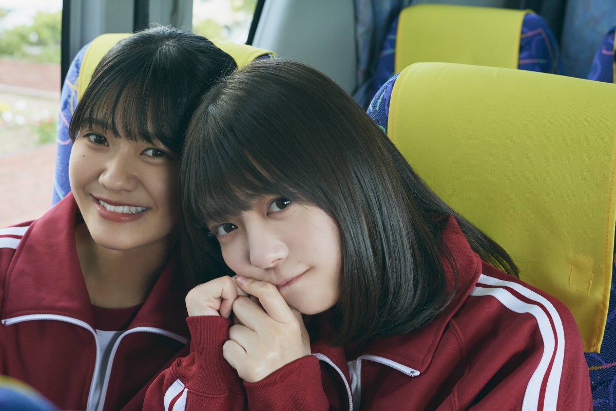 乃木坂46、5期生が先輩たちの写真集をオマージュ　個性さく烈のジャージカット公開