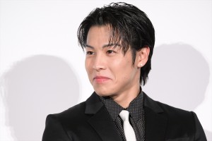 THE RAMPAGE・RIKU、映画『MY (K)NIGHT マイ・ナイト』公開前夜祭舞台挨拶に登場