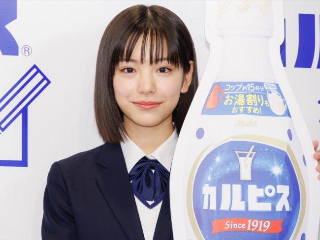 當真あみ、「ほっとカルピス」自習室 オープンセレモニーに登場