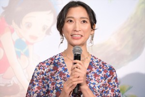 杏、映画『窓ぎわのトットちゃん』初日舞台挨拶に登場