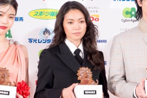 二階堂ふみ、「第48回報知映画賞」授賞式に登場