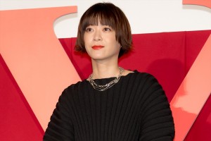 上野樹里、映画『隣人X -疑惑の彼女-』公開記念舞台挨拶に登場