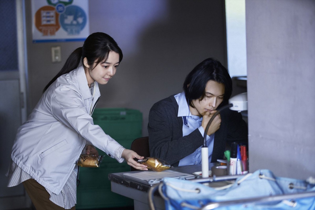 松村北斗×上白石萌音『夜明けのすべて』“同士のような特別な関係”写し出す場面写真公開