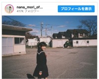 森七菜、セーラー服姿のドラマオフショット　※「森七菜スタッフ」公式インスタグラム