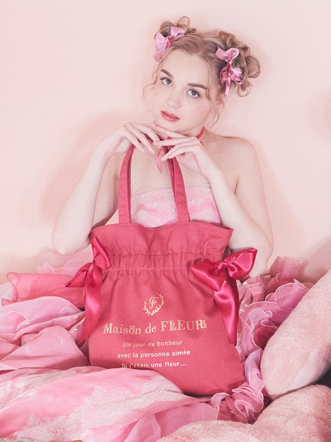 「Maison de FLEUR」ピンク×くまのアイテム登場！　バレンタインにぴったりな全7型