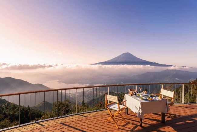 星のや富士「富士絶景朝食」期間限定開催へ！　テラス特等席で味わう彩り豊かな朝食