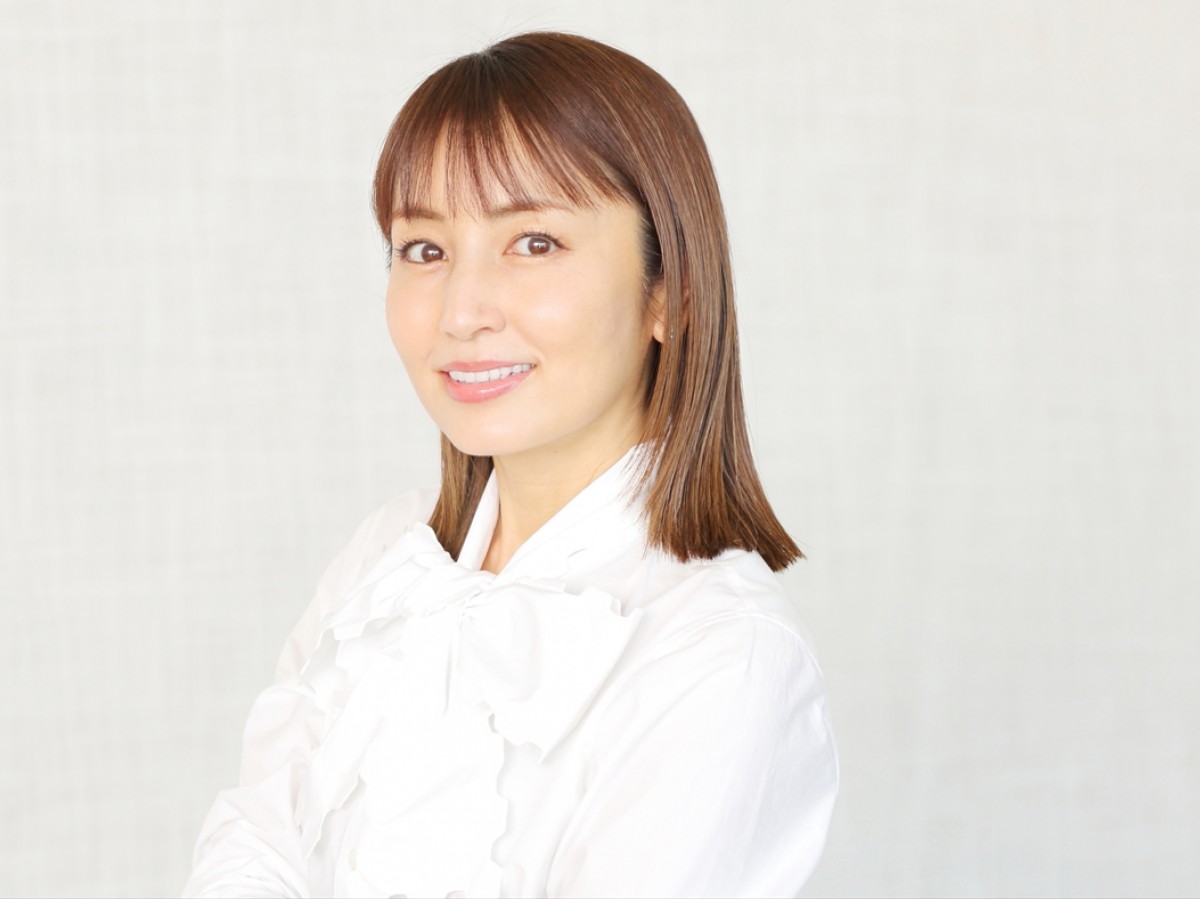 矢田亜希子、バラエティでの飾らない素顔が人気「20代、30代よりも今が一番楽しい」