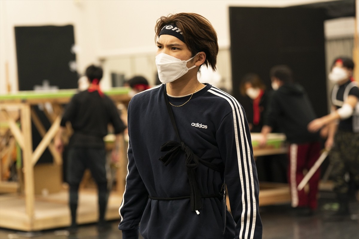 舞台『キングダム』、演劇界のレジェンド・壤晴彦の出演決定　山口祐一郎と劇団四季2ショットも