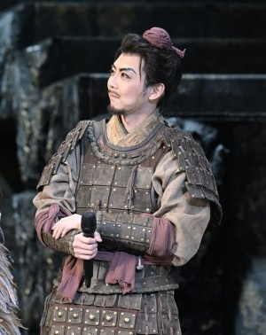 梶裕貴、舞台『キングダム』帝劇公演千穐楽 達成記念会見に登場