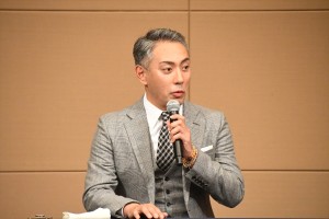 市川團十郎、成田屋親子『伝承への道』記者懇親会に登場