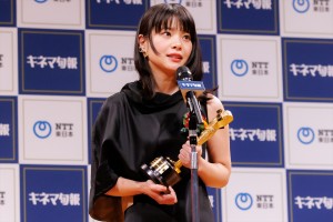 岸井ゆきの、「2022年第96回キネマ旬報ベスト・テン」発表＆表彰式に登場