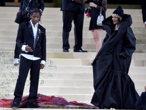 ＜メットガラ2021＞リアーナ＆エイサップ・ロッキー