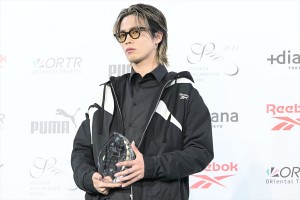 コムドット・やまと、スニーカーベストドレッサー賞 2023 授賞式・記者発表会に登場