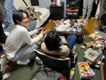 【写真】『ブラッシュアップライフ』安藤サクラ×松坂桃李の“立場逆転”なオフショットに反響