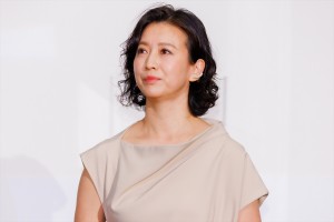 戸田菜穂、映画『ロストケア』完成披露舞台挨拶に登場