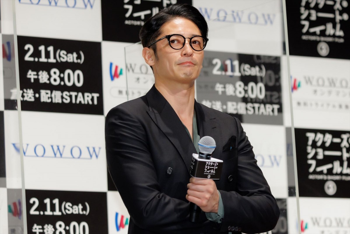 土屋太鳳、有村架純との共演「夢が叶った」　結婚発表後初の公の場　鮮やかなロングワンピース姿で登壇