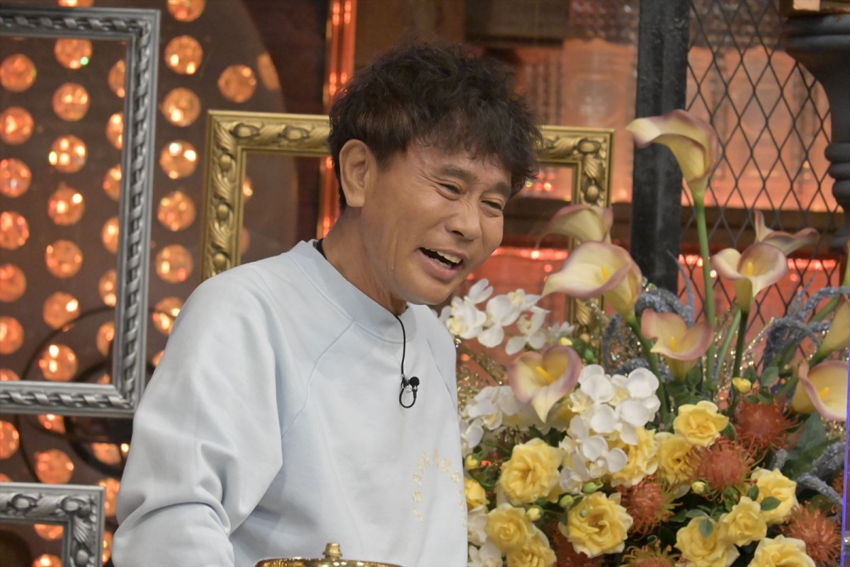 NEWS・小山慶一郎「スマホの5000枚中4000枚は自撮り」、自分が好きすぎる小山が発表する新たな挑戦とは？　あすの『ダウンタウンDX』